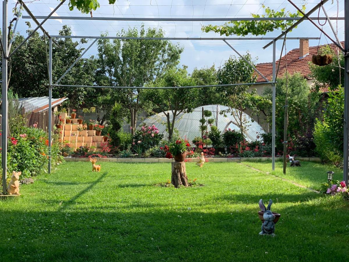 Вила В С. Габарево, Долината На Розите. Gabarevo 외부 사진